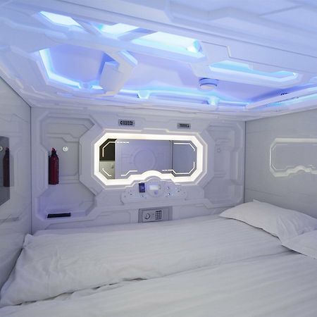 Galaxy Pod Hostel Рейк'явік Екстер'єр фото